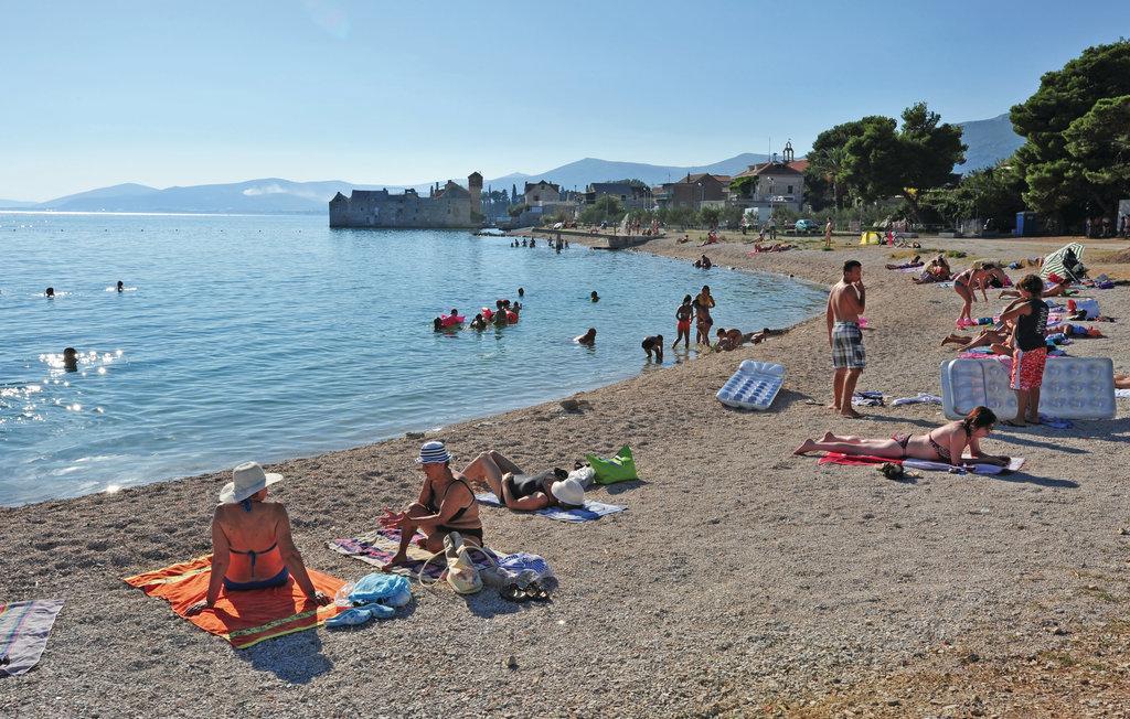 Apartment Lumago Kaštela Kültér fotó