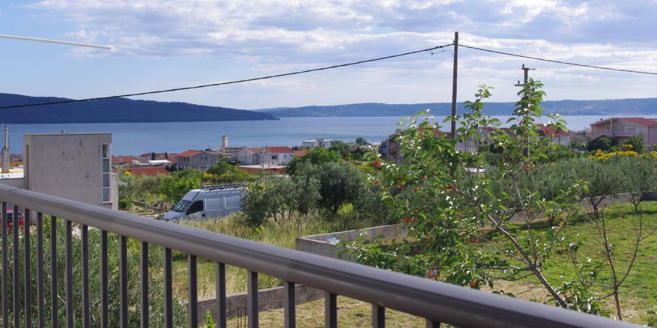 Apartment Lumago Kaštela Kültér fotó