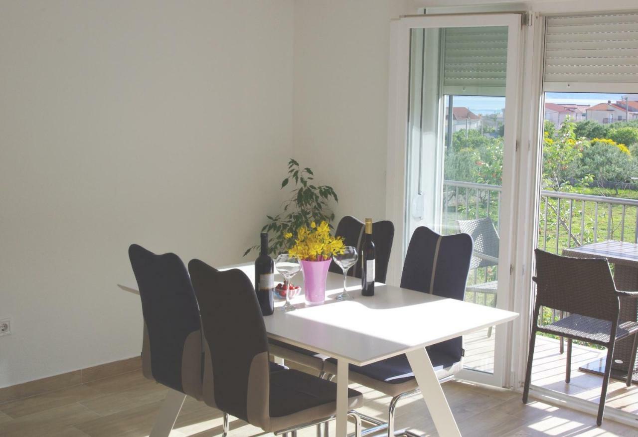 Apartment Lumago Kaštela Kültér fotó