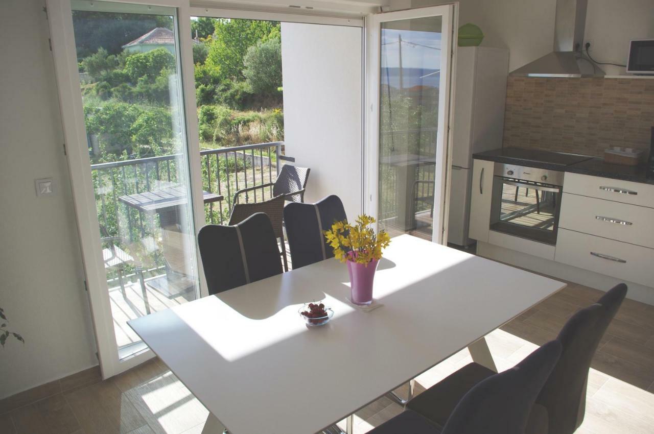 Apartment Lumago Kaštela Kültér fotó