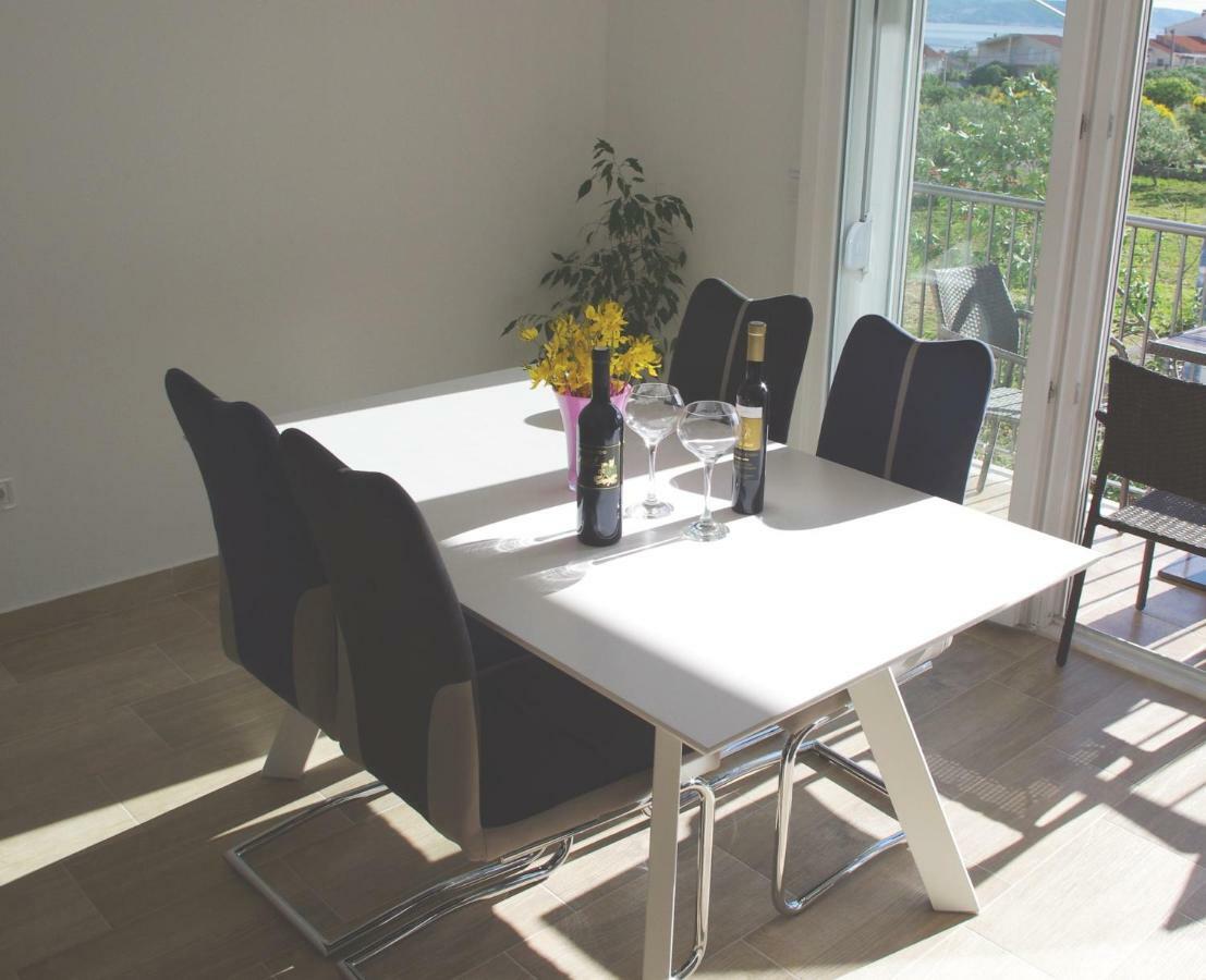 Apartment Lumago Kaštela Kültér fotó