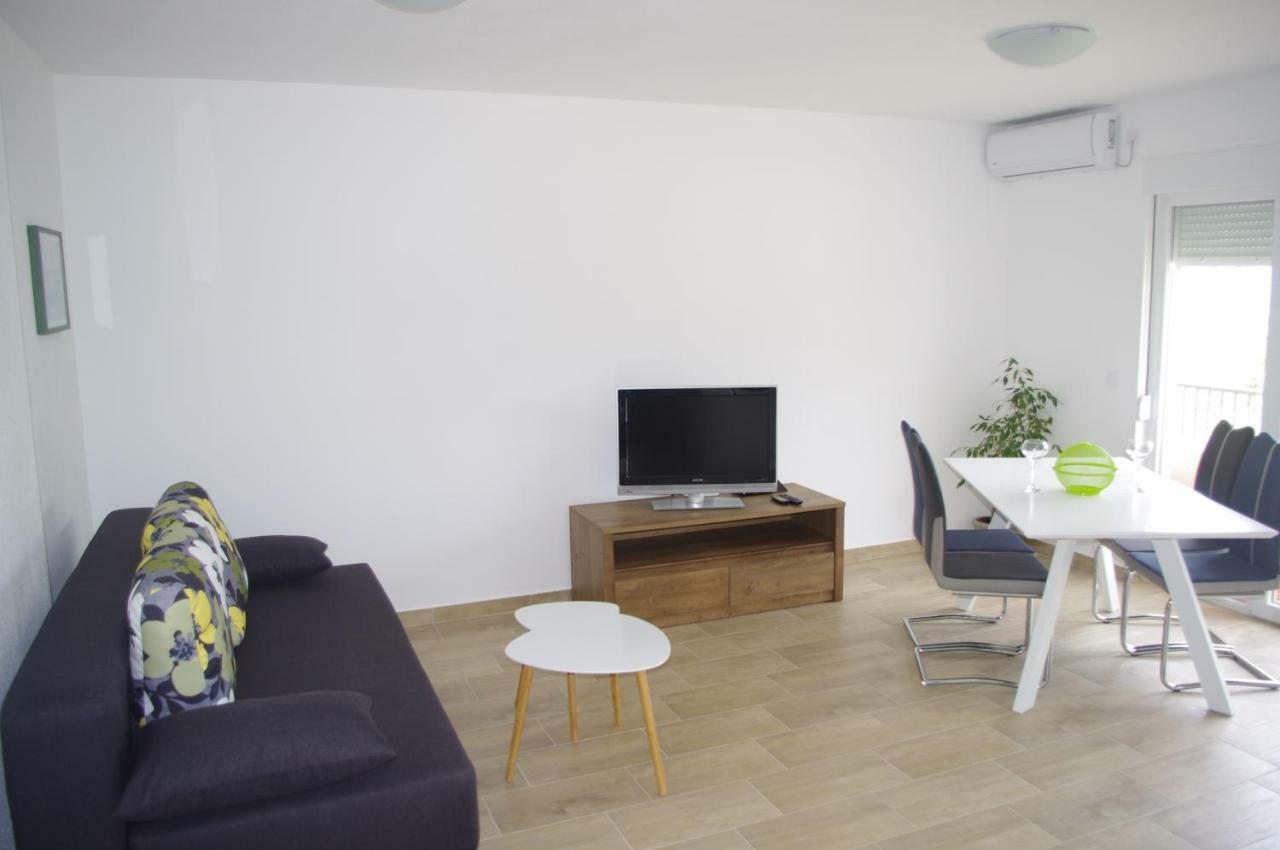 Apartment Lumago Kaštela Kültér fotó